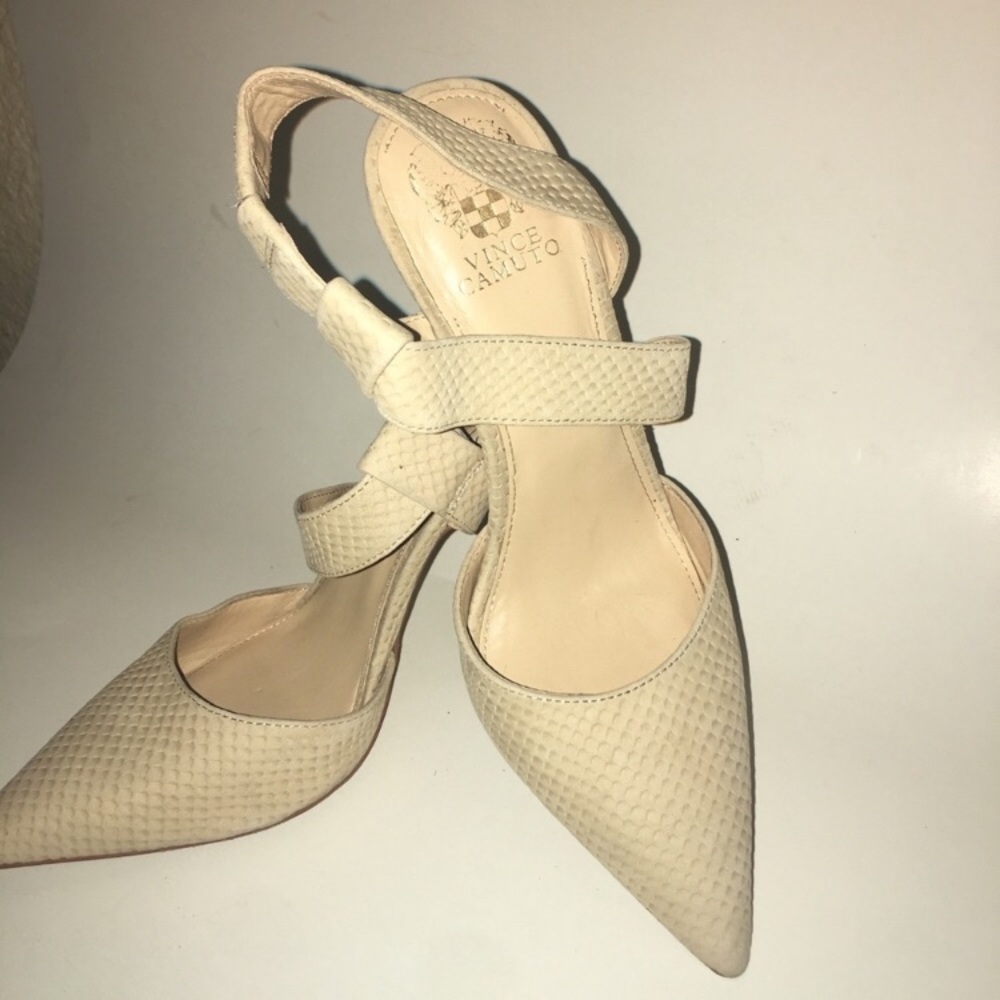 Vince Camuto Heels 💃 - Picture 3 of 8